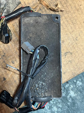 Cargar imagen en el visor de la galería, DT 225 hp suzuki efi ICM Ignition Control Module unit 92E2 f8t30293 32910-92e20 sup: 32910-92E00 two stroke