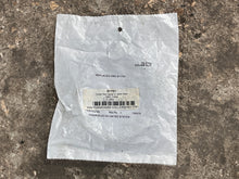 Cargar imagen en el visor de la galería, OMC Cobra 911751 Cover Nut Upper U Joint Yoke 81751 18-3768 COVER NUT Cobra Drives 115 (1994-97), 232 (1987-90), 252 (1986) 2