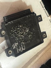 Charger l'image dans la galerie, F 150 hp Yamaha ECU 63P-33 63P-8591A-33-00 F8T 94371 four stroke 2006 994 hours - superseded number 63P-30 through 63P-38 - U