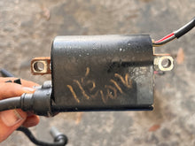 Cargar imagen en el visor de la galería, f 115 hp Yamaha IGNITION COIL #1 68V-82310-01-00 COIL #2 68V-82310-11-00 f6t546 four stroke 2015-2018