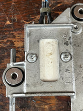 Charger l'image dans la galerie, 150 - 250 hp Yamaha ELECTRICAL RESISTOR 65L-85370-00-00 PLATE 65L-81915-00-00 Two Stroke OX66 1997-2005