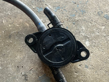 Charger l'image dans la galerie, DF 2.5 hp Suzuki FUEL PUMP 15100-97J00 four stroke 2024 2012-up