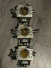 Charger l'image dans la galerie, 250 hp Yamaha CARBURETORS starboard 1-3-5 61A-14100-03-00 61A- 14101-03-00 61A-14102-03-00 two stroke 76 degree