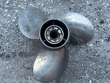 Load image into Gallery viewer, OMC Volvo Penta Rebel 763568 3-Blade Propeller LH 15 1/2 x 17 Pitch STAINLESS prop 15 spline