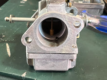 Cargar imagen en el visor de la galería, 50 40 hp Mercury CARBURETOR SET 823799T34 823799T35 823799T36 wme 93-1a 93-2a 93-3a 3 Cylinder Two Stroke 2005 Electric