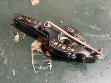 Cargar imagen en el visor de la galería, 70 hp Johnson Evinrude THROTTLE LEVER 0387800 SPARK ADVANCE 0319318 THROTTLE LEVER TO CAM 0336424 two stroke