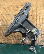 Charger l'image dans la galerie, BF 150 135 24628-ZY6-000 SHIFT LINK BRACKET w 17931-ZY6-000 THROTTLE ARM 2004-up FOUR STROKE