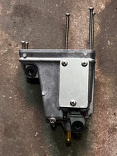 Cargar imagen en el visor de la galería, DF 60 70 HP Suzuki Vapor Separator Tank VST FLOAT CHAMBER 15600-99E00 four stroke 1998-2009
