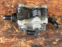 Cargar imagen en el visor de la galería, 115 - 200 hp Mercury MECHANICAL FUEL PUMP 14360T75 98766-c1 OPTIMAX two stroke some 150-225 EFI