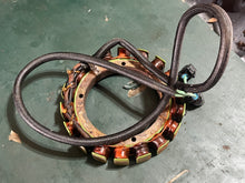 Charger l'image dans la galerie, 150 175 200 hp Yamaha HPDI STATOR 60V-81410-00-00 two stroke 2000-2014