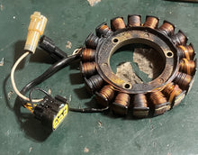 Cargar imagen en el visor de la galería, DF 30 25 hp Suzuki STATOR 32120-94L00 four stroke 2015-2020