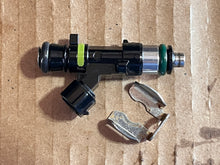 Cargar imagen en el visor de la galería, f 115 hp Yamaha fuel INJECTOR 6EK-13761-00-00 four stroke 2014-2021 CLIP 6AW-13577-10-00 some 130 hp compatibility