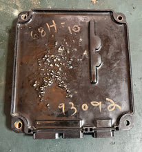Cargar imagen en el visor de la galería, 150 175 200 hp Yamaha 68H-10 ECU CONTROL UNIT 68H-8591A-10-00 f8t 93092 two stroke HPDI superseded 68H-8591A-11-00 68H-8591A-
