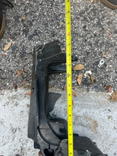 Cargar imagen en el visor de la galería, DF 70 - 140 Suzuki Swivel Bracket Four Stroke 20” Large, 54211-90J01-0EP LOWER MOUNT BRACKET 54221-90J02-0EP 43111-92101
4311