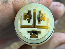 Charger l'image dans la galerie, DF 40 50 hp Suzuki 32120-87J00 DF 40 50 hp 32120-87J10 stator BATTERY CHARGING COIL 1999-2007 four stroke johnson evinrude