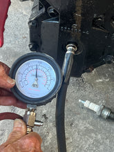 Cargar imagen en el visor de la galería, 140 hp Evinrude Johnson v4 Looper CYLINDER CRANKCASE ASSY 0432407 0437405 0438029 0438796 TWO STROKE powerhead 1989 good cold