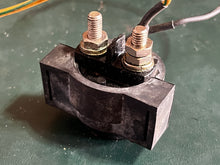 Charger l'image dans la galerie, Hitachi NS5C-281-1 RELAY 12 volt SOLENOID two stroke outboard