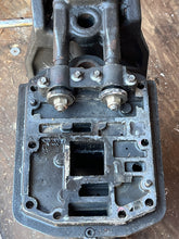Cargar imagen en el visor de la galería, 90 hp Mercury MIDSECTION DRIVESHAFT HOUSING 8974A11 SWIVEL 1499-8710A4 8710A17 8710A20 8M0102865 STEERING ARM PIN 12079A3 120