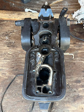 Cargar imagen en el visor de la galería, 25 20 hp Mercury 20” long MIDSECTION with SWIVEL 822237A1 97544A5 DRIVESHAFT HOUSING 9098T5 PLATE 99702A7 two stroke