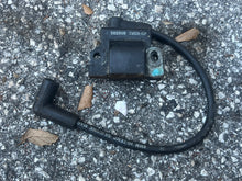 Charger l'image dans la galerie, 140 120 125 hp Evinrude Johnson IGNITION COIL 0582508 two stroke compatible with many horsepowers by