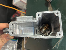 Cargar imagen en el visor de la galería, sold mar2026——PARTS ONLY - DF 50 40 hp Suzuki VST 15600-87J01 15600-87J11 FUEL VAPOR SEPARATOR Four Stroke 1999-2010 NO FUEL