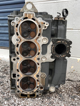 Charger l'image dans la galerie, f 115 hp Yamaha CYLINDER HEAD ASSY 6EK-11110-00-9S four stroke f115xb 2014-2027