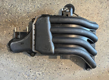 Charger l'image dans la galerie, BF 135 150 hp Honda 17110-ZY6-003 INTAKE MANIFOLD assy Four Stroke 2004-up, bf 140 2007-up