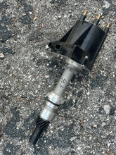 Load image into Gallery viewer, Mercruiser IGNITION DISTRIBUTOR 805185A37 805185A15 4.3 Liter Thunderbolt IV V6 Sierra 18-5471