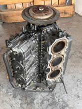 Load image into Gallery viewer, DT 150 200 hp Suzuki CRANKCASE 11300-87D85-0ED Two Stroke EFI good compression #2