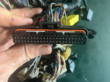 Cargar imagen en el visor de la galería, DF 90 115 140 Suzuki 36610-90J80 HARNESS WIRING oem FOUR STROKE 2006-10 one cracked connector