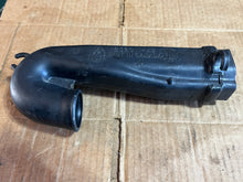Charger l'image dans la galerie, f 25 hp Yamaha 65W-14440-00-00 INTAKE SILENCER ASSY four stroke 25 hp oem