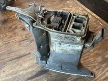 Cargar imagen en el visor de la galería, 250 225 hp Yamaha 20” MIDSECTION hpdi SWIVEL 64E-43311-10-8D STEERING BRACKET 66K-42510-00-8D UPPER CASING 60X-45111-00-8D EX