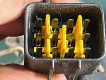 Charger l'image dans la galerie, 150 - 200 hp Yamaha 62H-85540-00-00 CDI CU2682 1994-95 two stroke super# 62H-85540-00-00