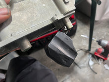Load image into Gallery viewer, f 250 hp Yamaha VST FLOAT CHAMBER ASSY 6P2-14180-01-00 6P2-14180-00-00 FUEL PUMP 6P2-13907-00-00 PRESSURE REGULATOR 6P2-1390