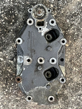 Cargar imagen en el visor de la galería, 70 60 50 hp Tohatsu Nissan CYLINDER HEAD 353010011 two stroke 1986-2002