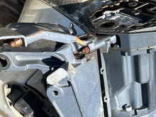 Load image into Gallery viewer, f 60 50 hp Yamaha 20” long MIDSECTION SWIVEL 6C5-43311-01-8D STEERING BRACKET 69W-42510-01-8D EXHAUST 6C5-41137-02-CA UPPER C