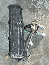 Cargar imagen en el visor de la galería, DF 115 140 hp Suzuki voltage RECTIFIER 32800-92J00 four stroke 2013-2021 some compatibility 100 hp (charging regulator)
