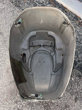 Cargar imagen en el visor de la galería, baffle parted out and sold—-damaged 200 225 hp Yamaha HPDI TOP COWLING 6P5-42610-00-NA two stroke 2005-2006 motor cover, engi