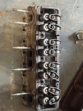 Cargar imagen en el visor de la galería, sold ebay aug2025——5.0 5.7 Liter OMC 1989 cylinder head #1 3853852 985431 Valve Cover 0986748 volvo
