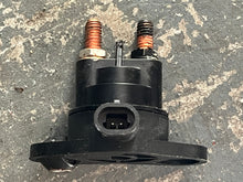 Load image into Gallery viewer, 30 25 15 hp Evinrude E-tec STARTER SOLENOID 0587020 two stroke 2017 AA AB AF