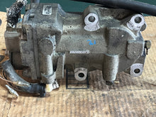 Cargar imagen en el visor de la galería, 200 225 250 hp DFI Mercury 828123T32 COMPRESSOR ASSEMBLY Air, 13536A14 Temperature Sensor Fuel Management 2002-2006 two strok