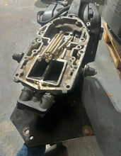 Charger l'image dans la galerie, 200 225 250 hp Johnson Evinrude Racing SWIVEL BRACKET 20”, LOWER COVERS 1999-2001, CLAMP BRACKETS, STEERING ARM 20” and Mount