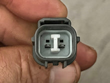 Charger l'image dans la galerie, BF 200 225 hp Honda CRANK SENSOR 35700-ZY3-003 four stroke 2002-up some 175 250 hp compatibility