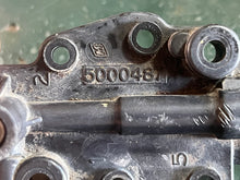Load image into Gallery viewer, 6 5 hp Evinrude 5000487 CARBURETOR COVER 1998-2000 FOUR STROKE