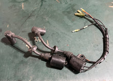 Charger l'image dans la galerie, DT 150 175 200 HP Suzuki F6T530 Ignition Coils 6” cord intertwined TWO STROKE 1987-99 black boot