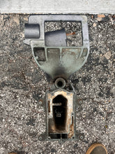 Charger l'image dans la galerie, 8 hp Yamaha 15” MIDSECTION CASING 6N0-G5111-00-4D SWIVEL 6N0-G3311-10-4D Two Stroke 1997-2009 some 6 hp