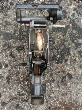 Charger l'image dans la galerie, 8 hp Yamaha 15” MIDSECTION CASING 6N0-G5111-00-4D SWIVEL 6N0-G3311-10-4D Two Stroke 1997-2009 some 6 hp