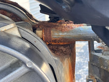 Load image into Gallery viewer, f 115 hp Yamaha BOTTOM COWLING 6EK-42710-00-00 25.3” UPPER CASING MIDSECTION SWIVEL CLAMPS Four Stroke 2014-2018