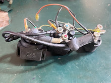 Cargar imagen en el visor de la galería, f 90 hp Yamaha STARTER RELAY 6G1-8194A-10-00 TRIM RELAYS 6E5-8195B-01-00 6E5-8195C-01-00 four stroke 2003-2004 some 80 100 hp