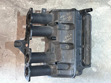 Load image into Gallery viewer, f 115 hp Yamaha INTAKE SILENCER airbox 68V-14440-00-00 four stroke 2000-2011